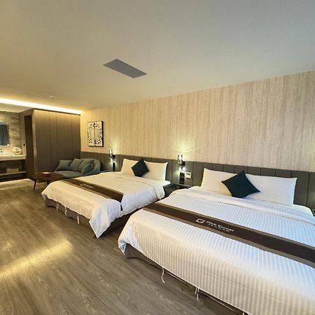Hualien Pink Corner Hotel Exterior foto