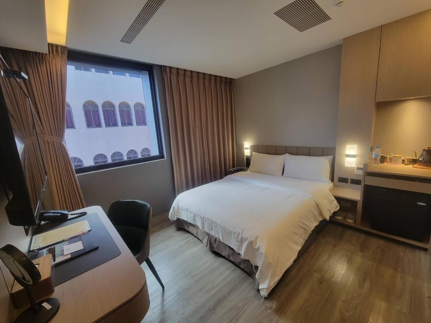 Hualien Pink Corner Hotel Exterior foto